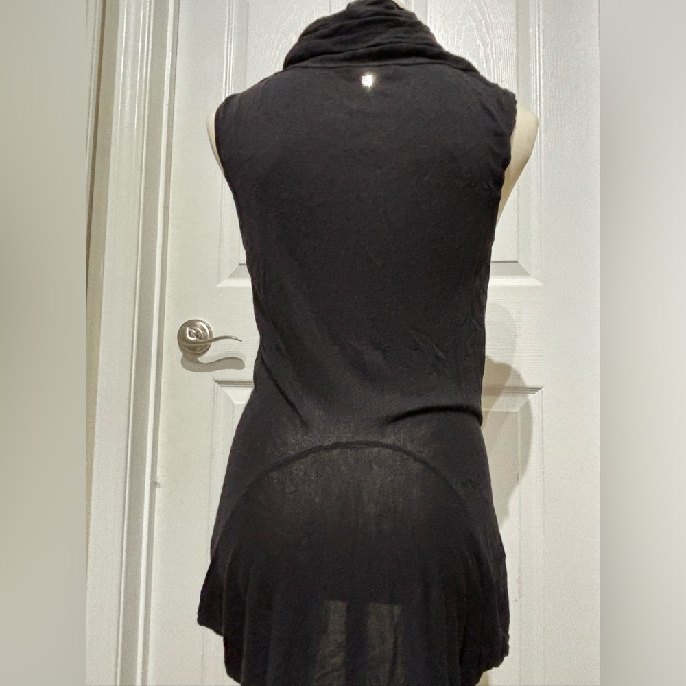 RUDSAK Black Sleeveless Cardigan - Picture 6 of 14